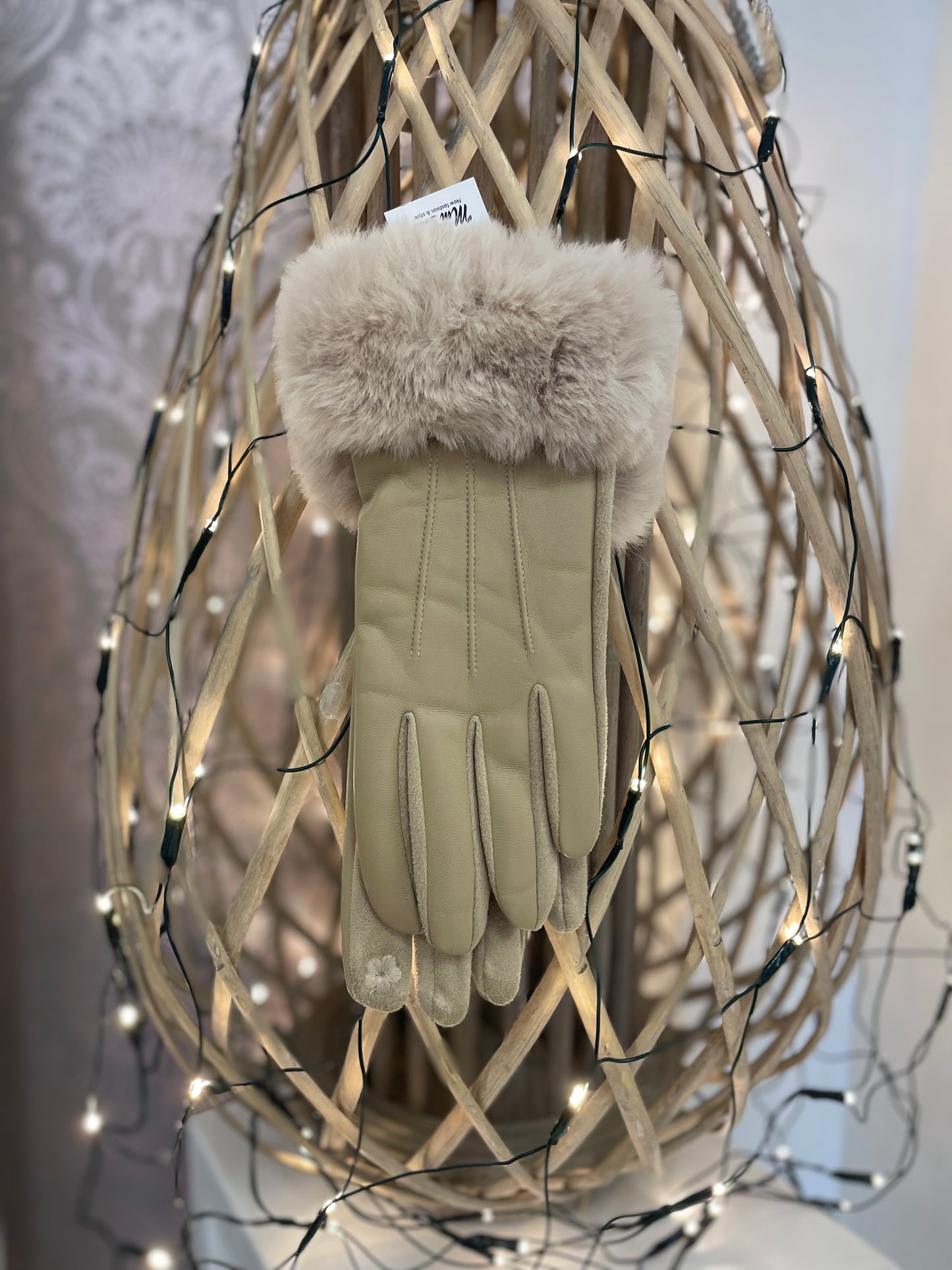 Beige Leather Gloves with Fur Detail