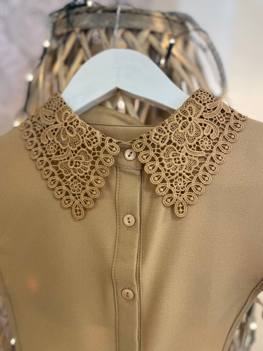 Taupe lace Collar