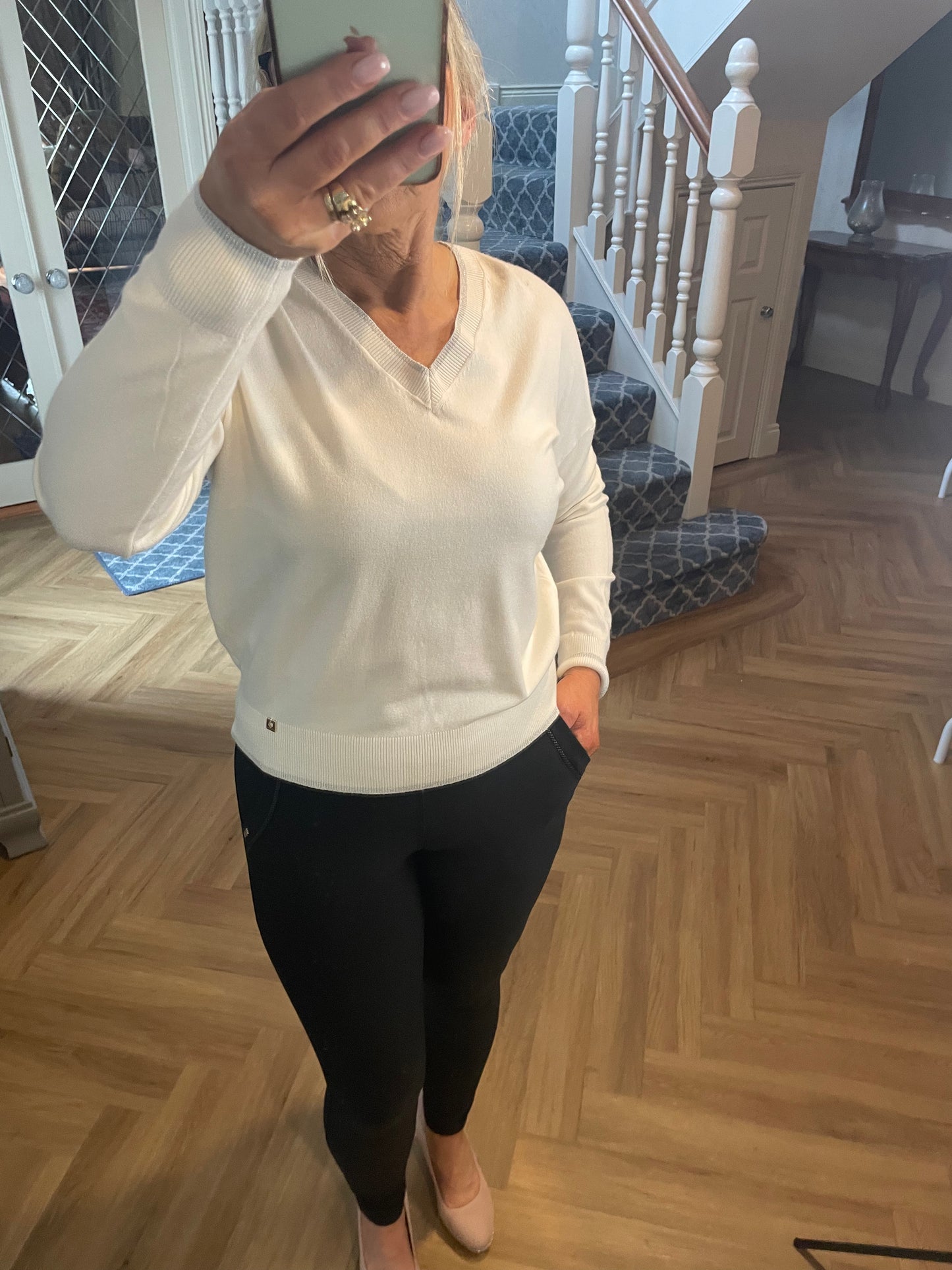 Cream Bluoltre V Neck jumper