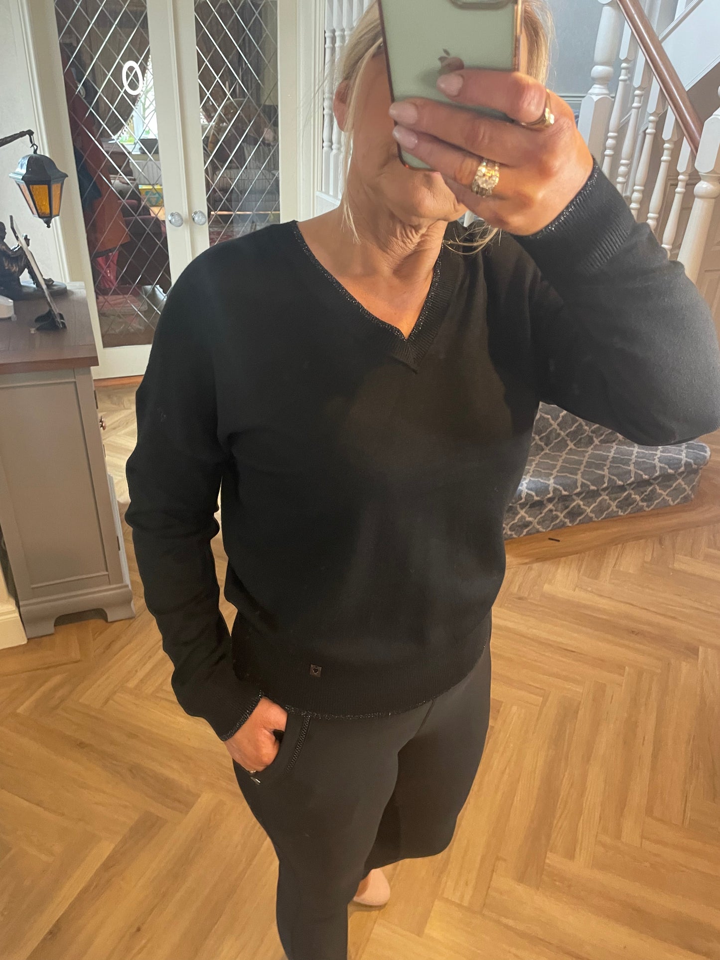 Black Soft Knit Bluoltre jumper